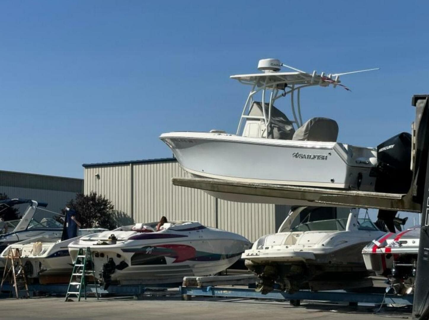 2023 Sailfish 220 CC