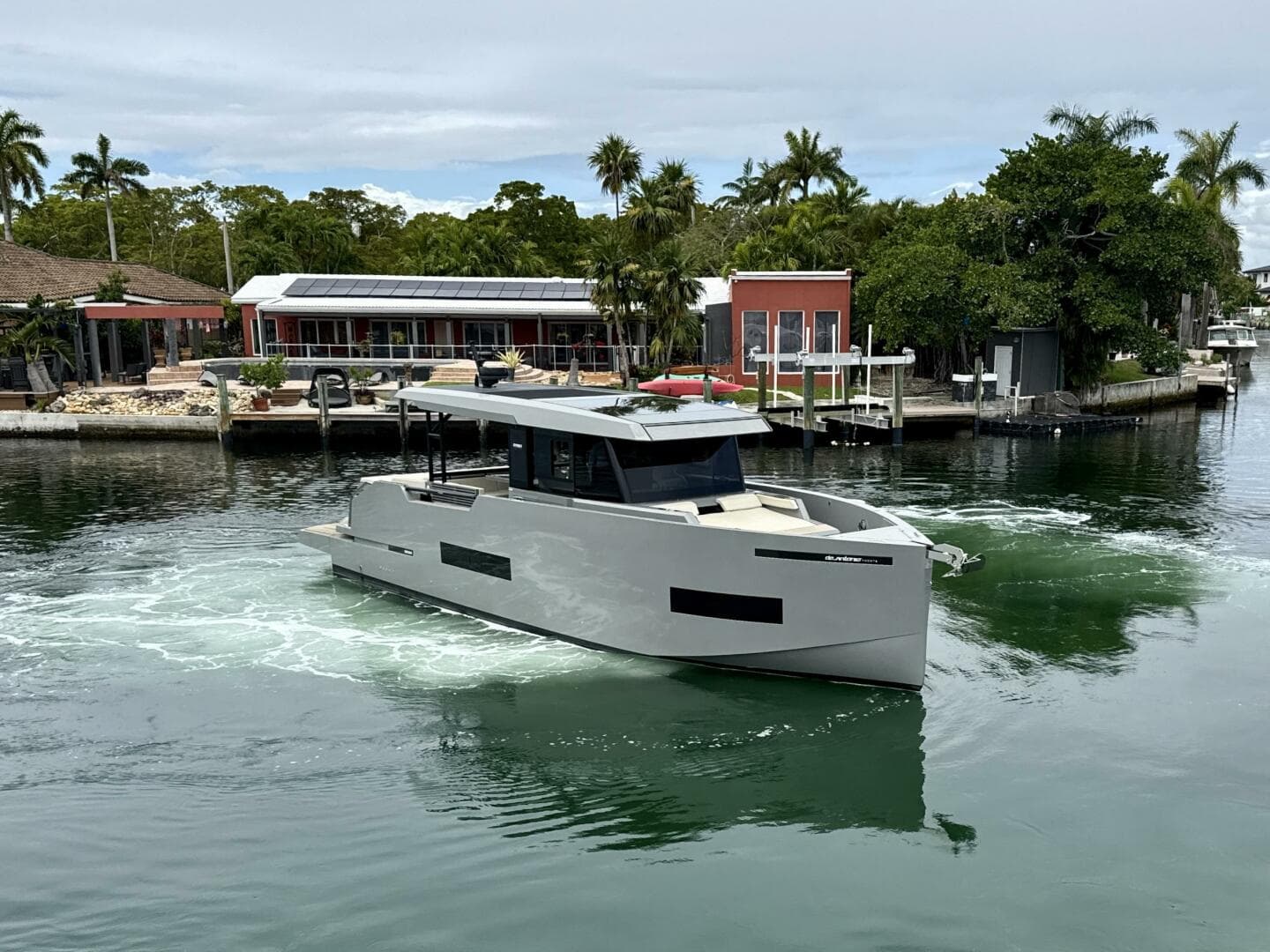 De Antonio - Exterior