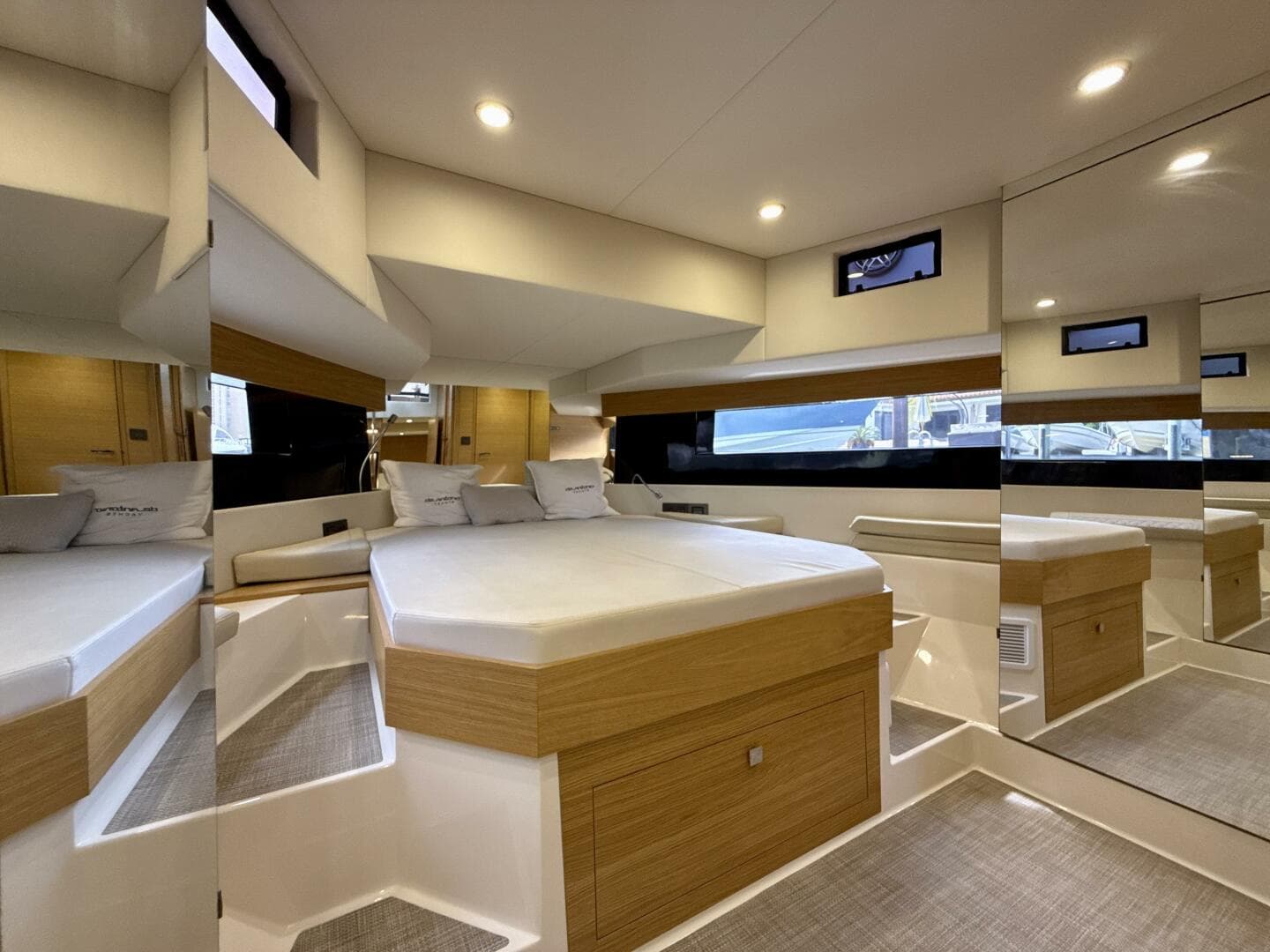 De Antonio - Stateroom