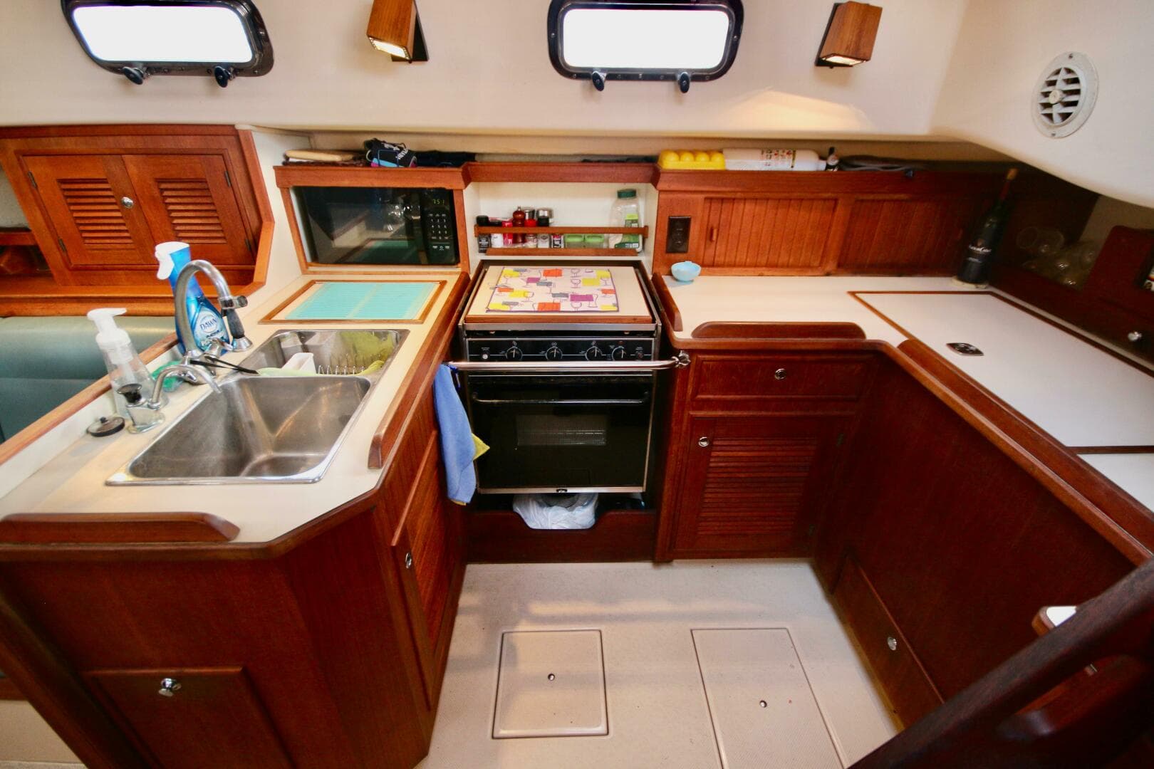 2002 Island Packet 380