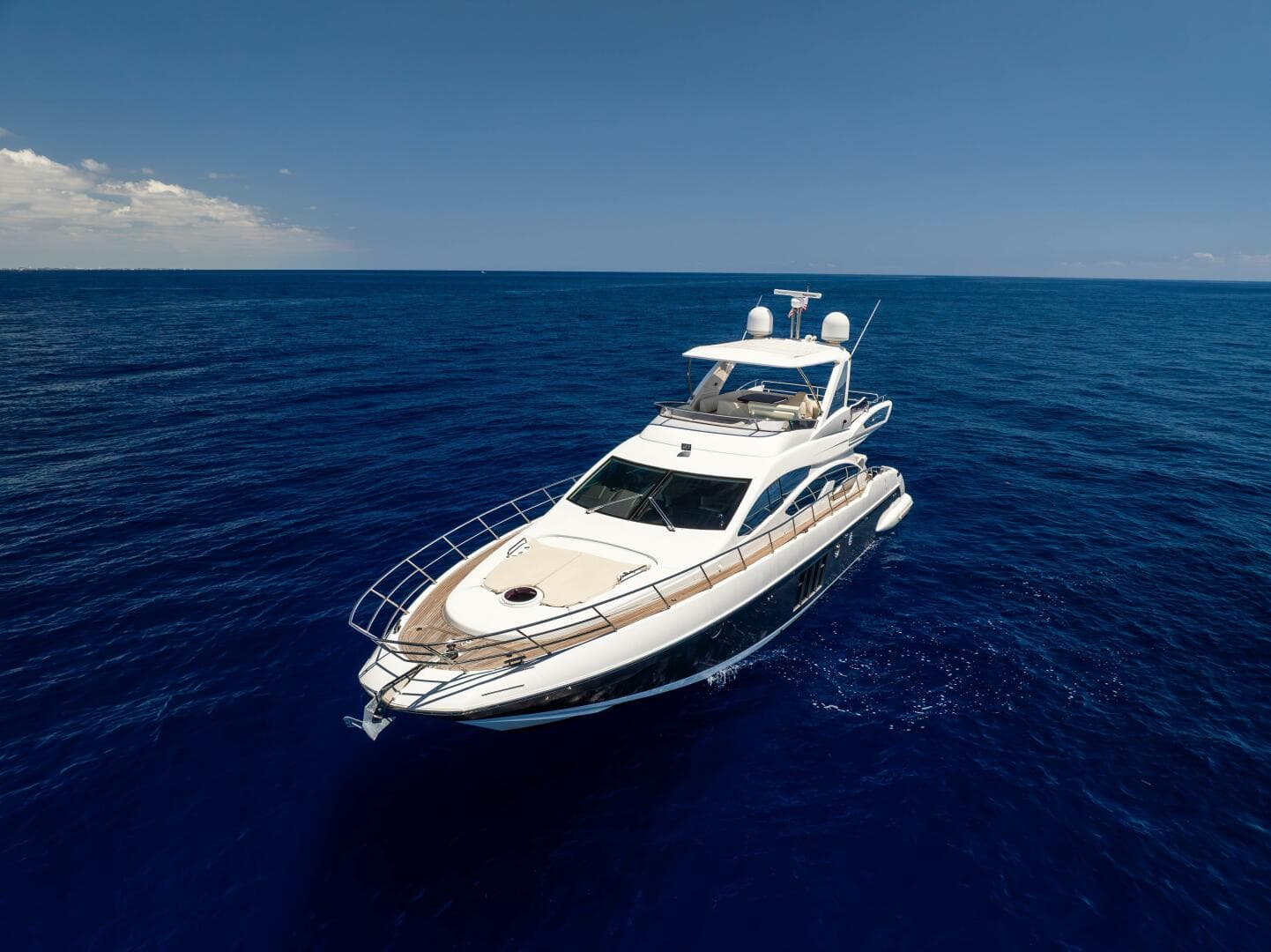 Azimut 64 A/Sea - Exterior Profile