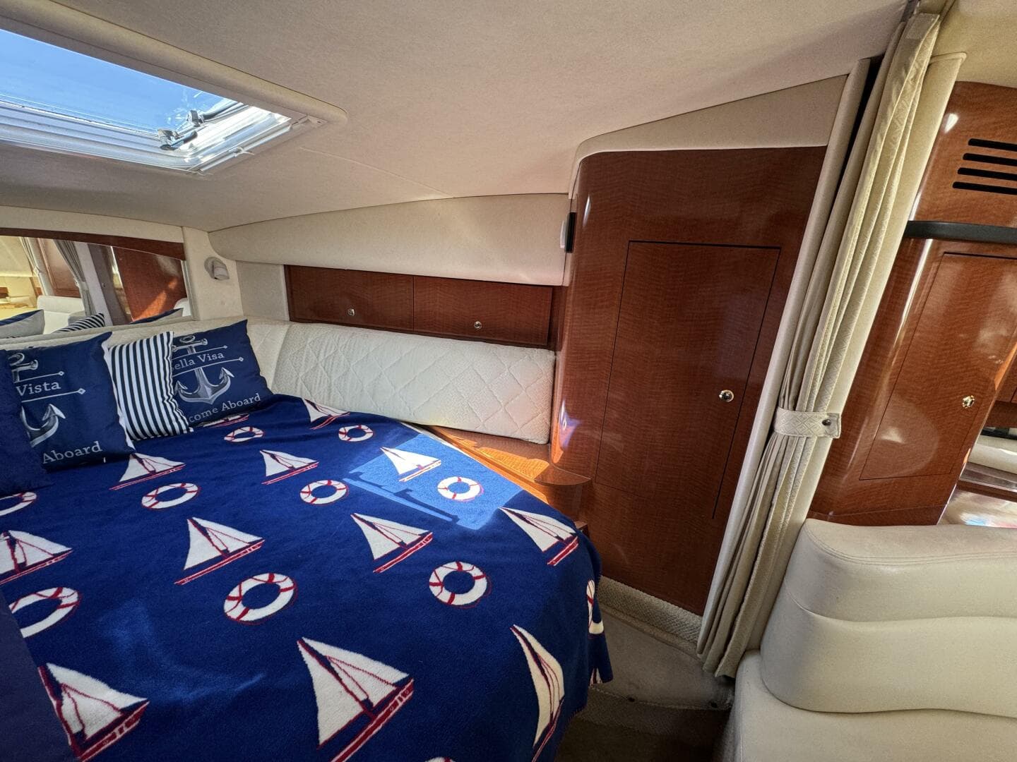 2004 Sea Ray 320 Sun Dancer