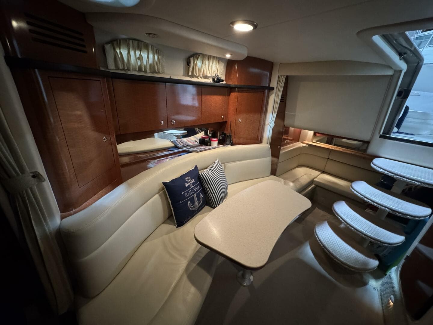 2004 Sea Ray 320 Sun Dancer