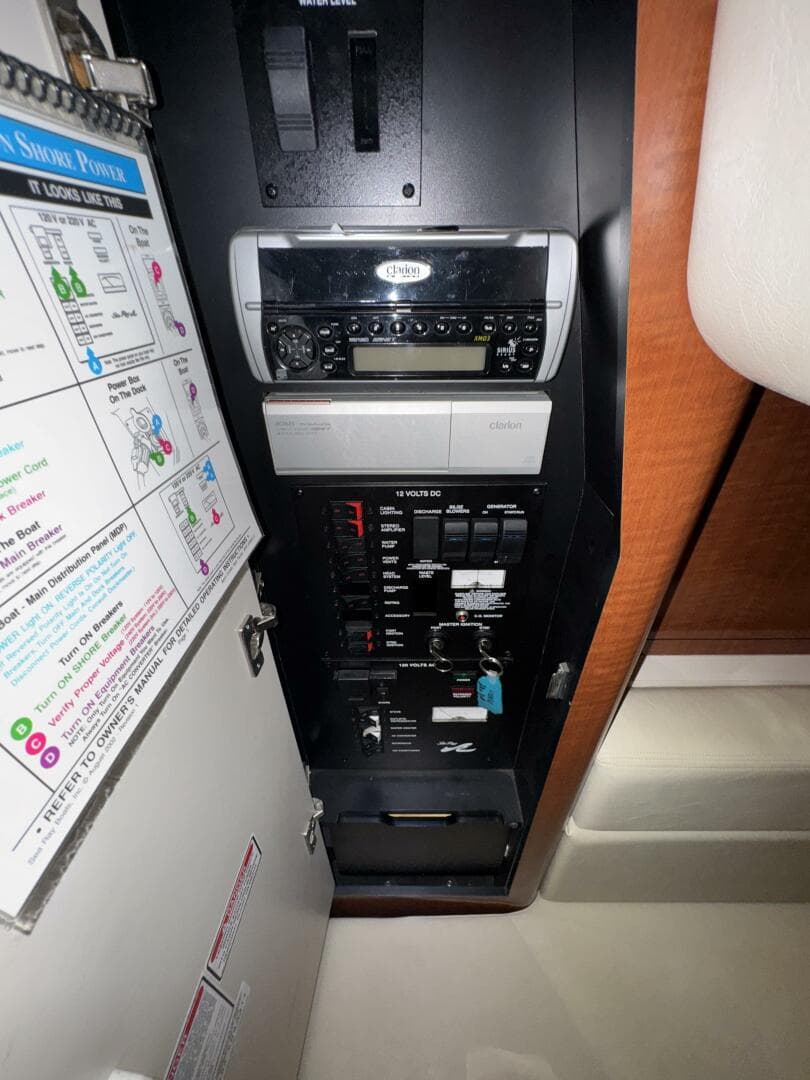 2004 Sea Ray 320 Sun Dancer