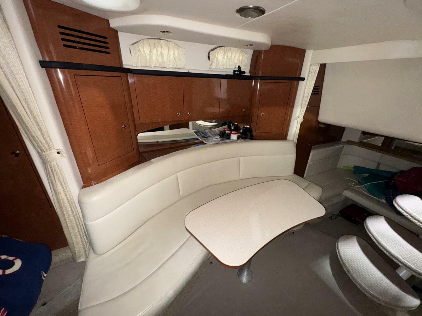 2004 Sea Ray 320 Sun Dancer