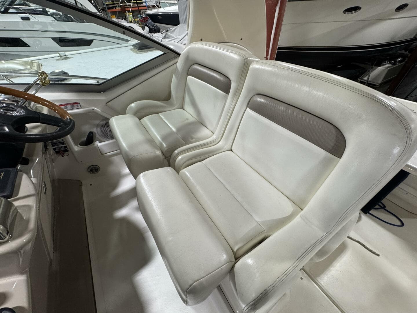 2004 Sea Ray 320 Sun Dancer