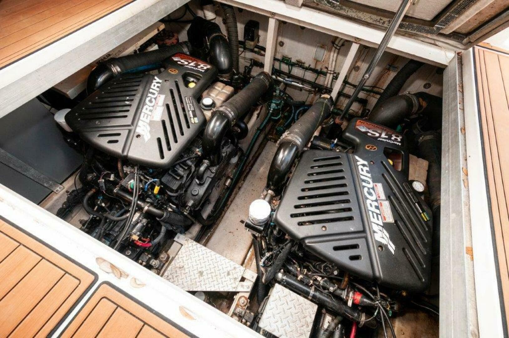2003 Sea Ray 380 Sundancer- Engine Compartment 