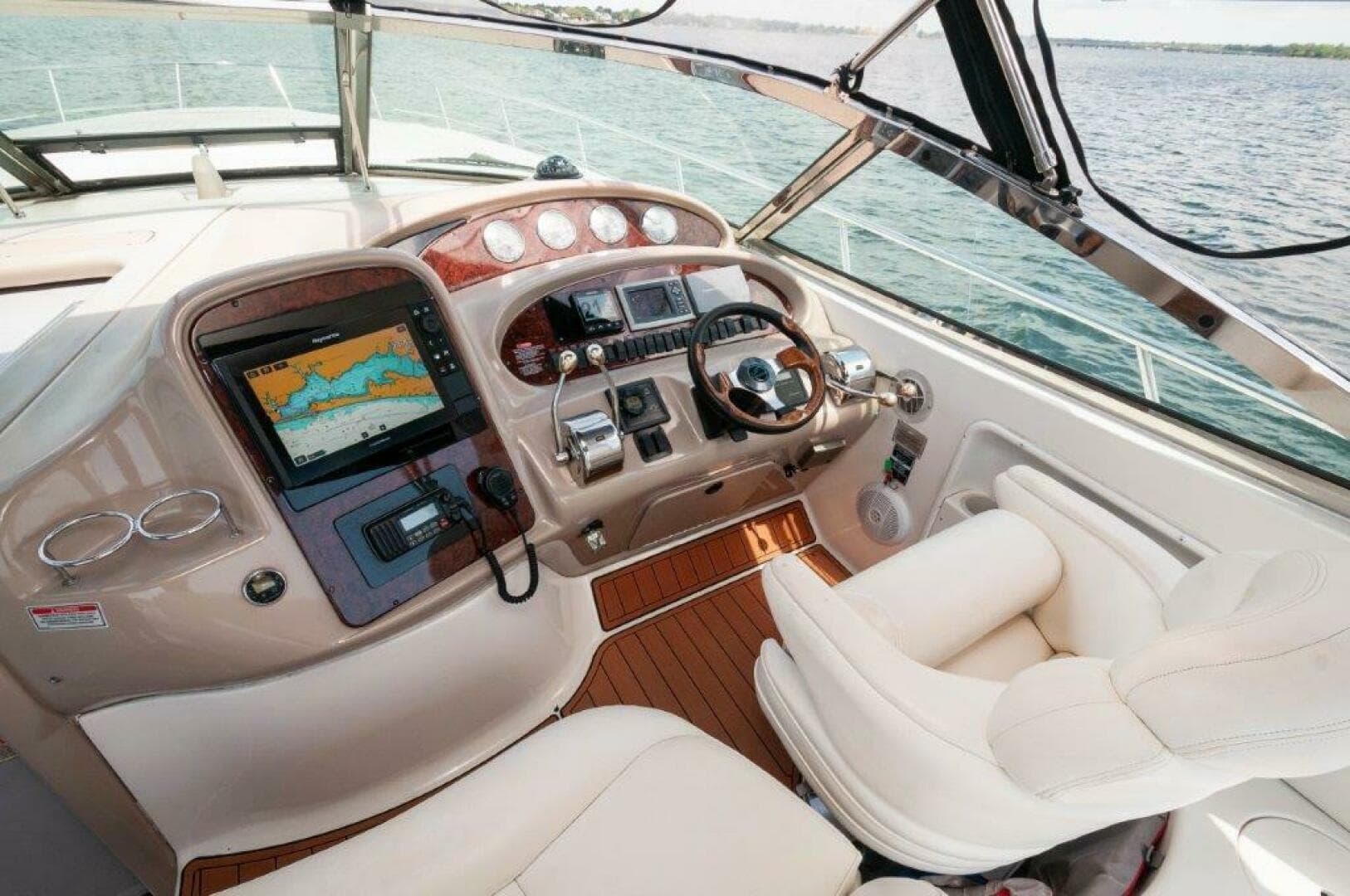 2003 Sea Ray 380 Sundancer- Helm 