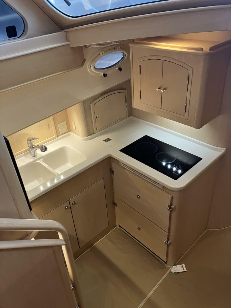 2013 Hinckley Talaria