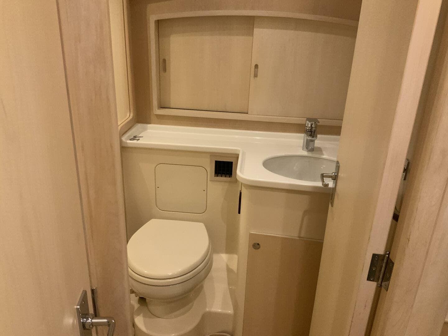 2013 Hinckley Talaria