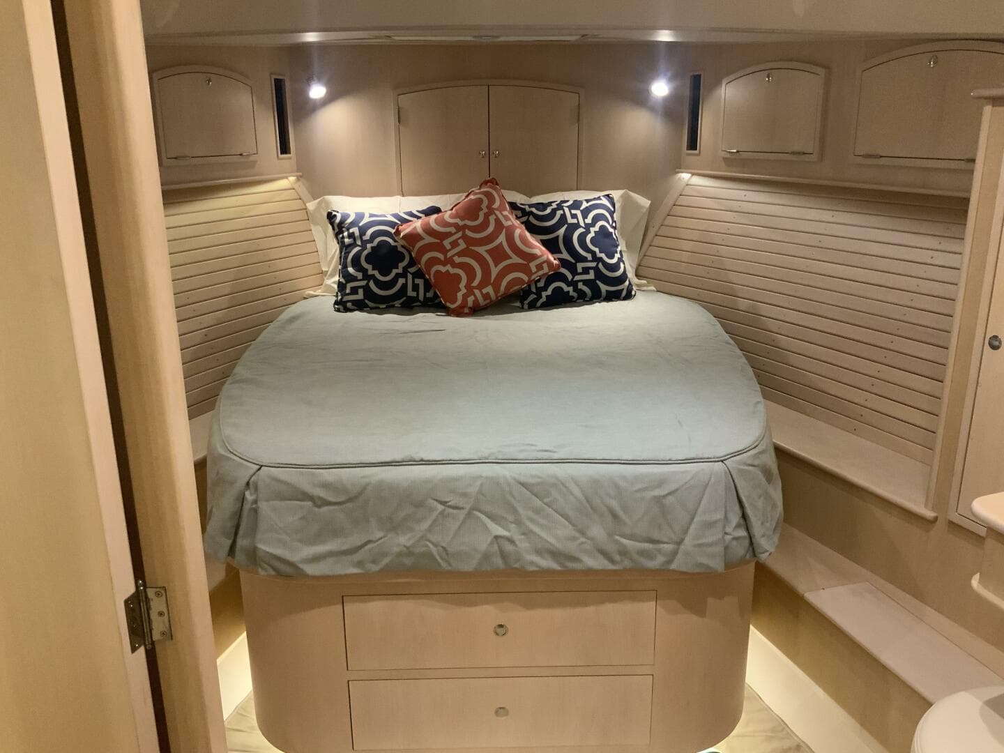 2013 Hinckley Talaria