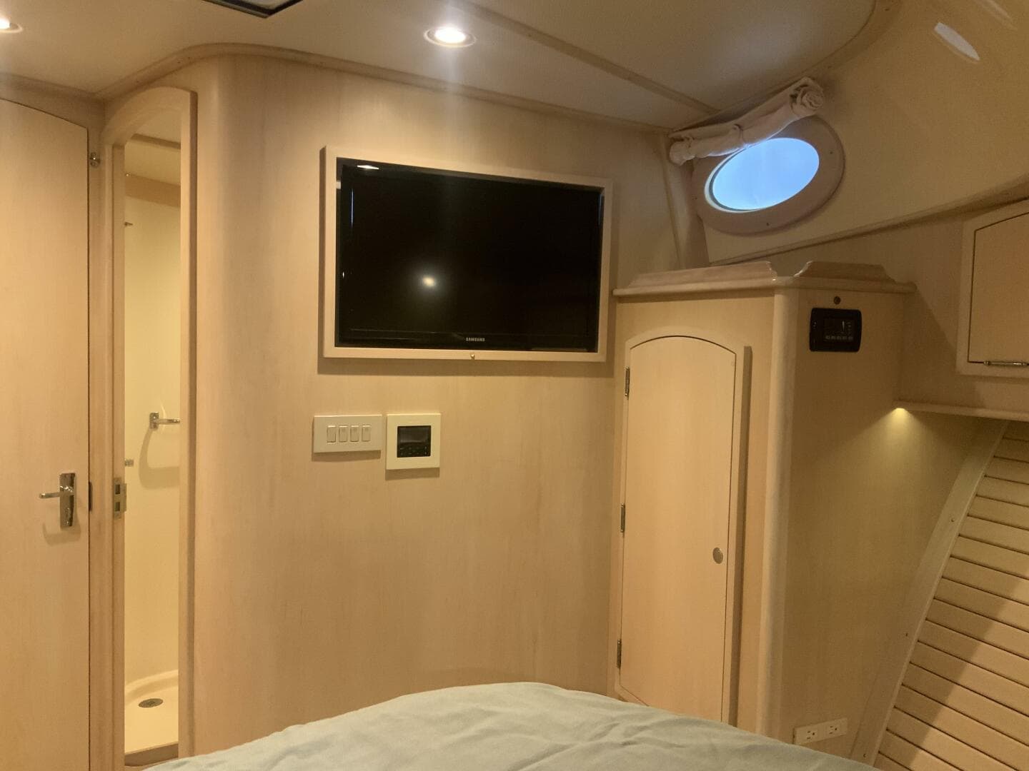 2013 Hinckley Talaria