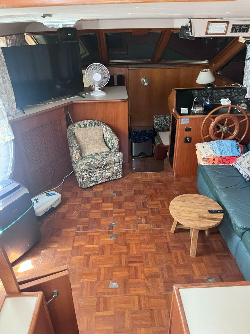 1990 Jefferson 43 Sundeck