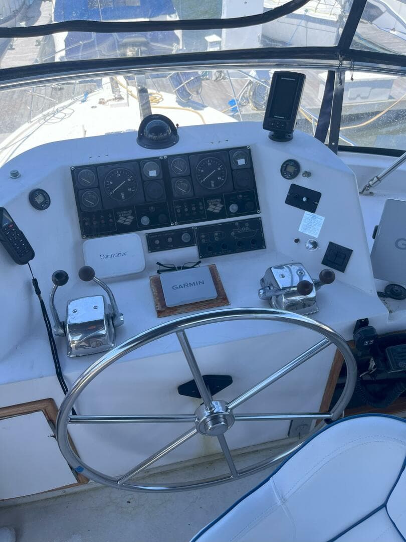 1990 Jefferson 43 Sundeck