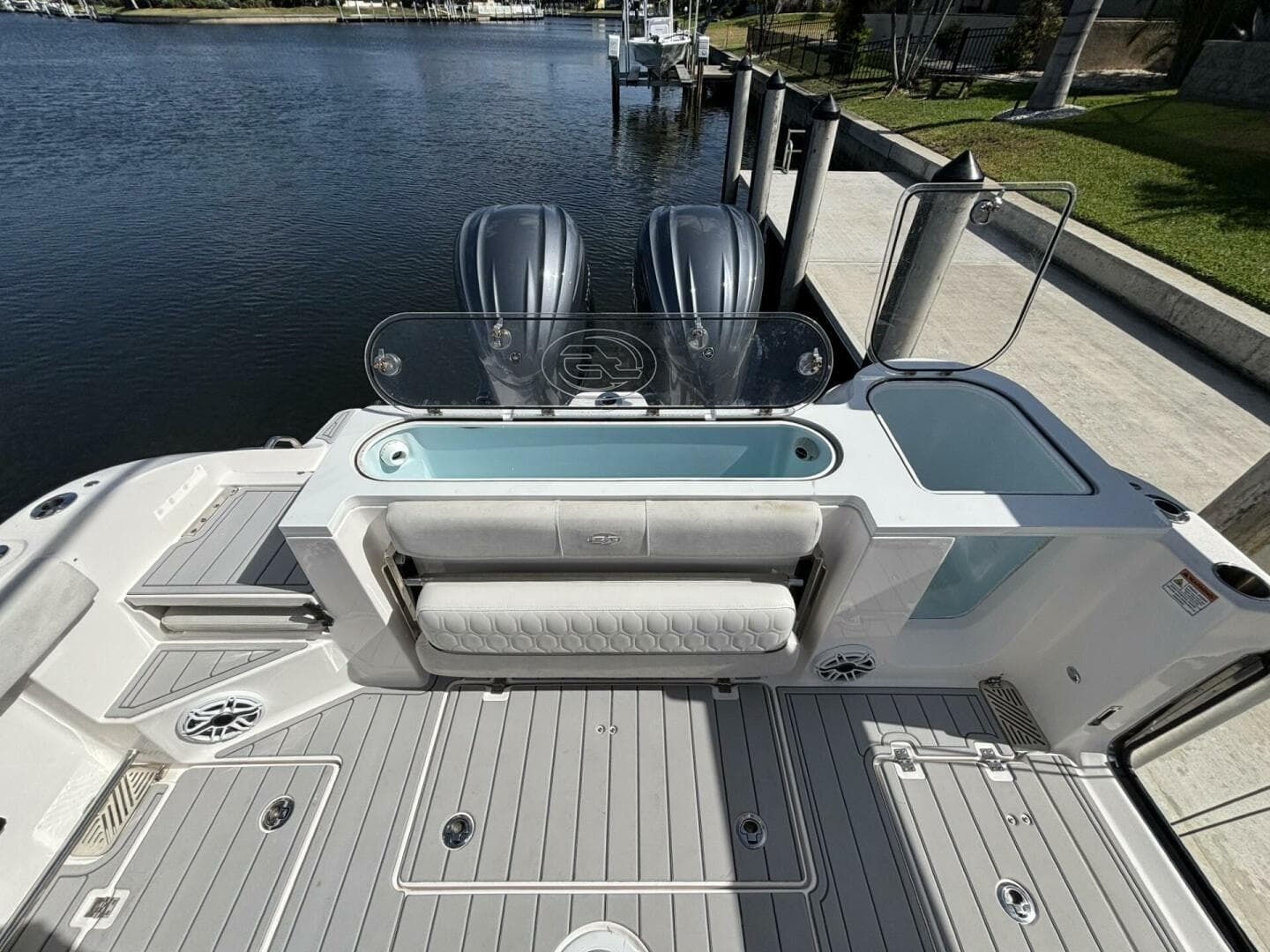 2023 Sea Fox 328 Commander