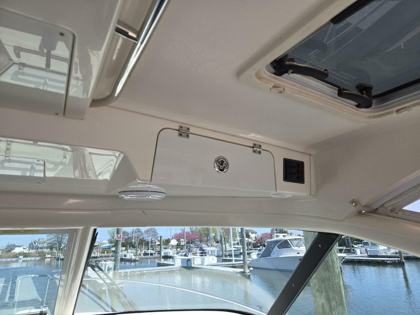 2013 Pursuit 345 Offshore