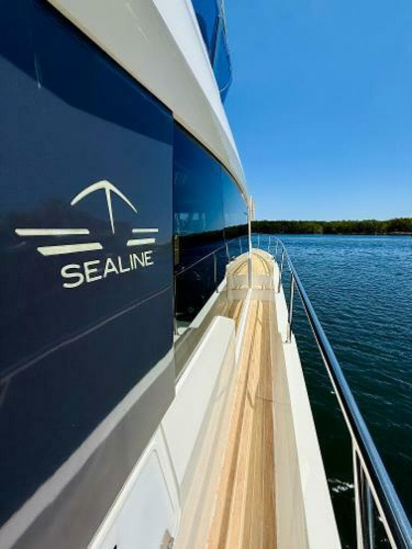 2019 Sealine F430