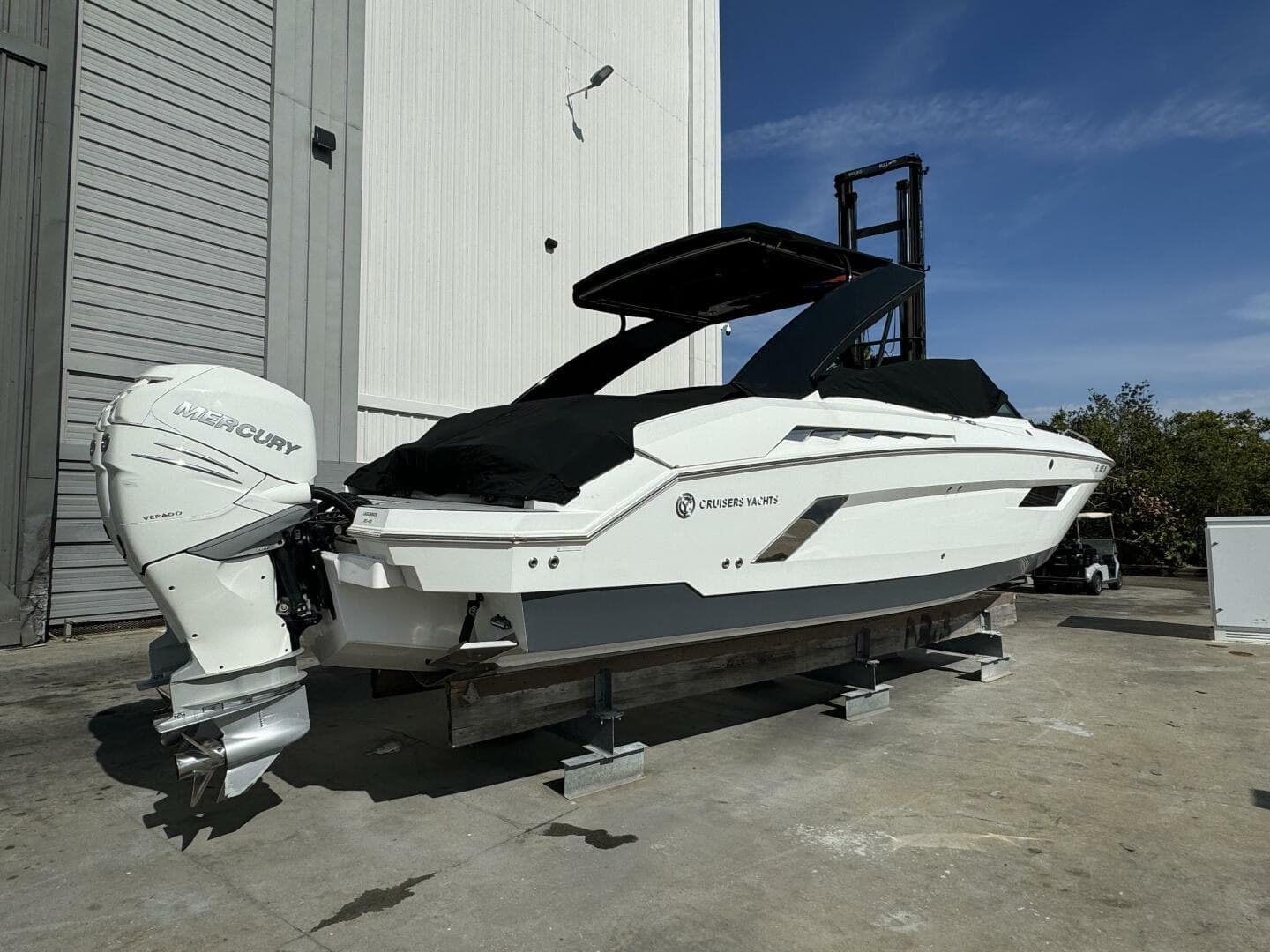 2019 Cruisers Yachts 338