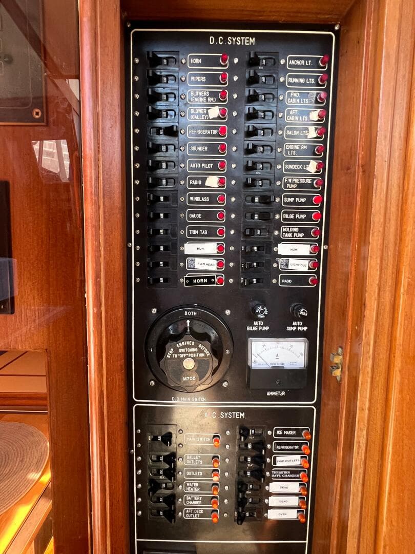 1987 Albin 43 Sundeck