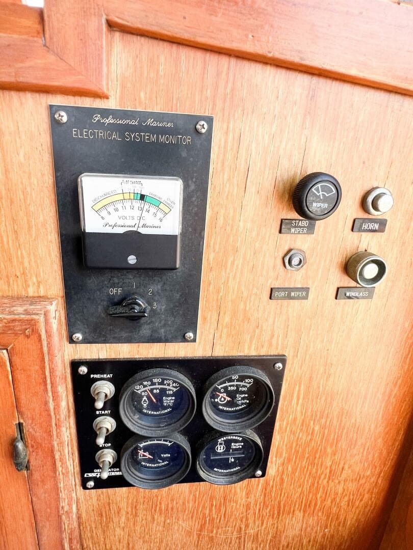 1987 Albin 43 Sundeck