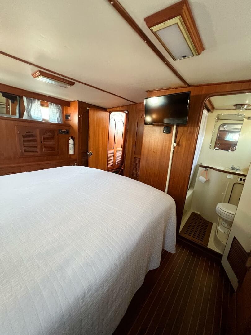 1987 Albin 43 Sundeck