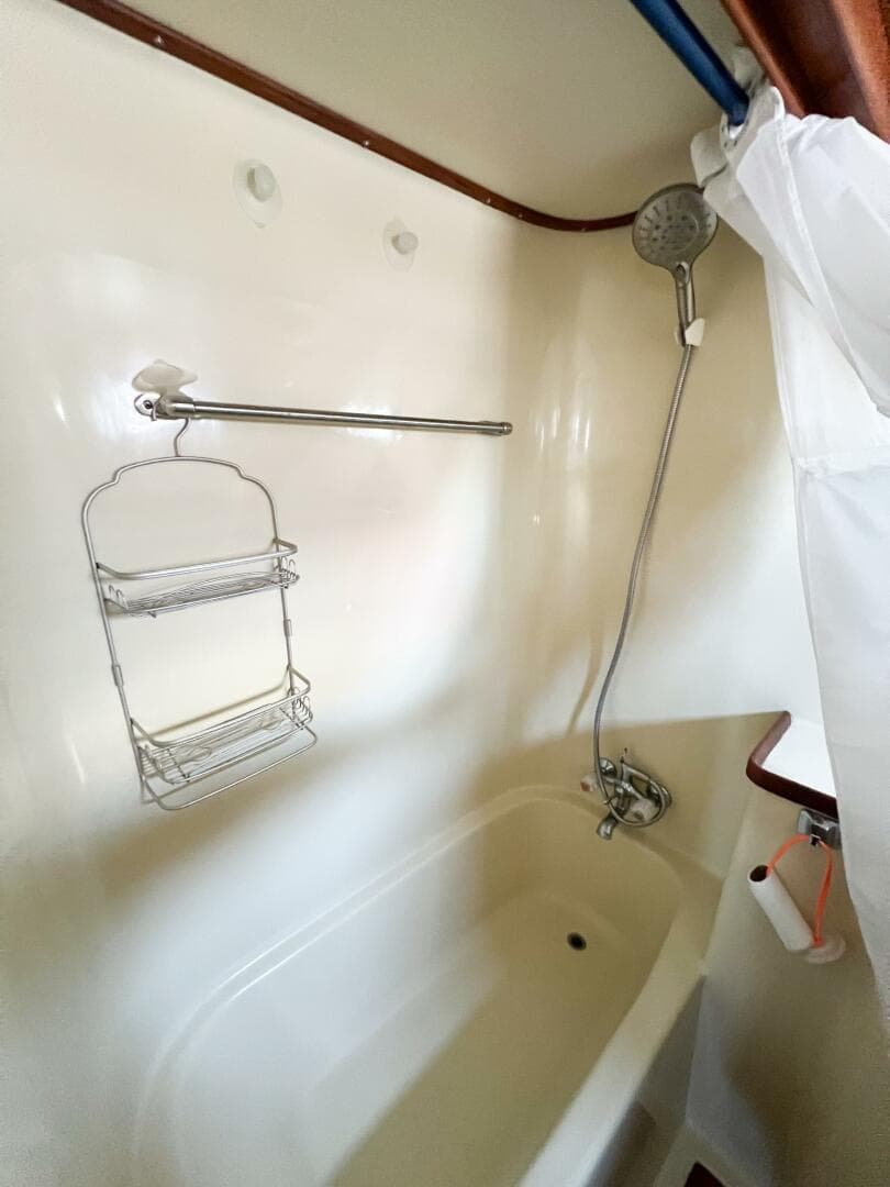 1987 Albin 43 Sundeck