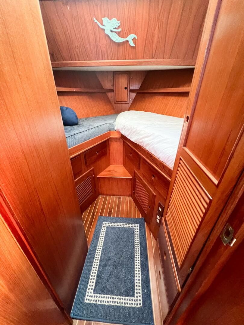 1987 Albin 43 Sundeck