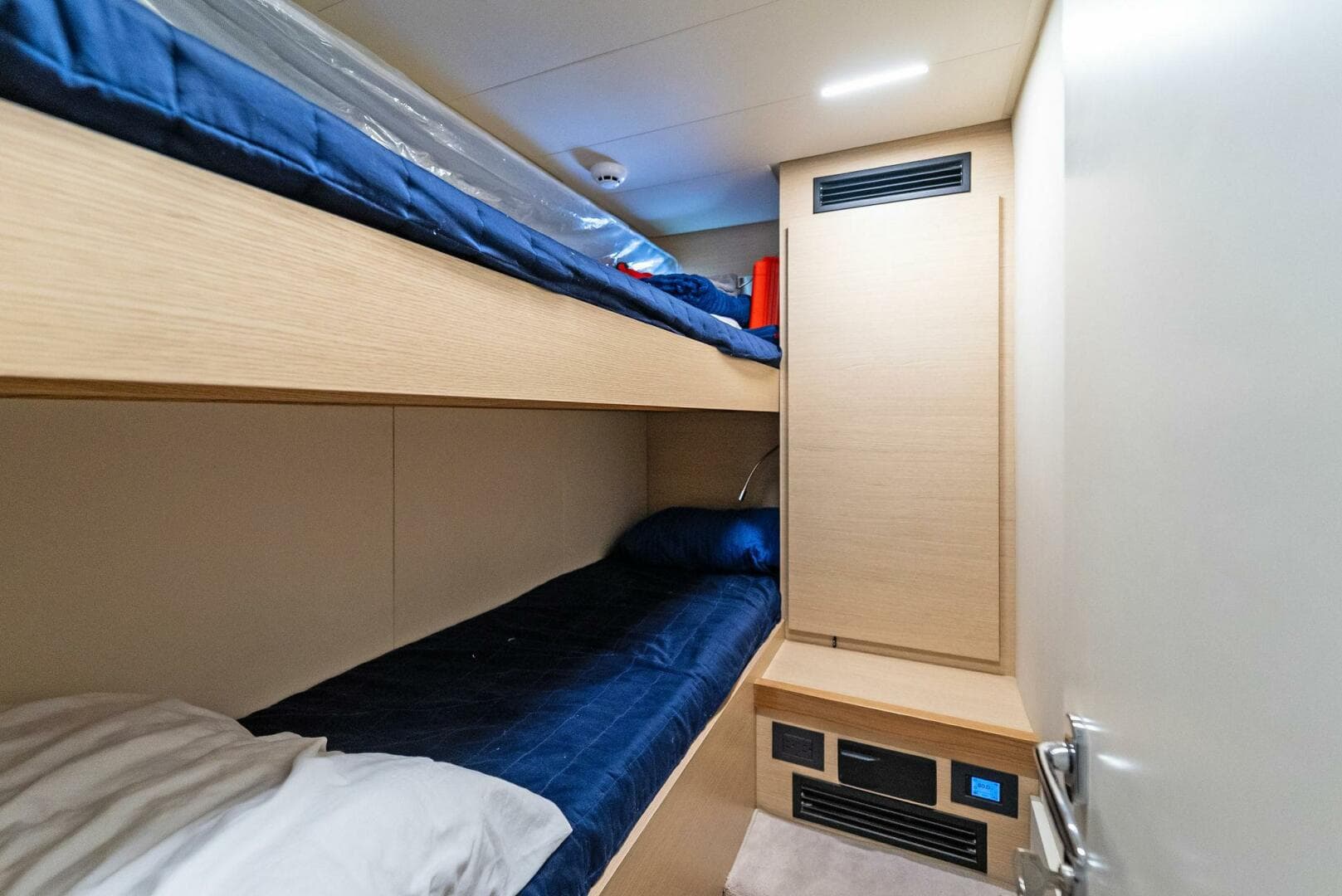 2023 Ferretti Yachts 670