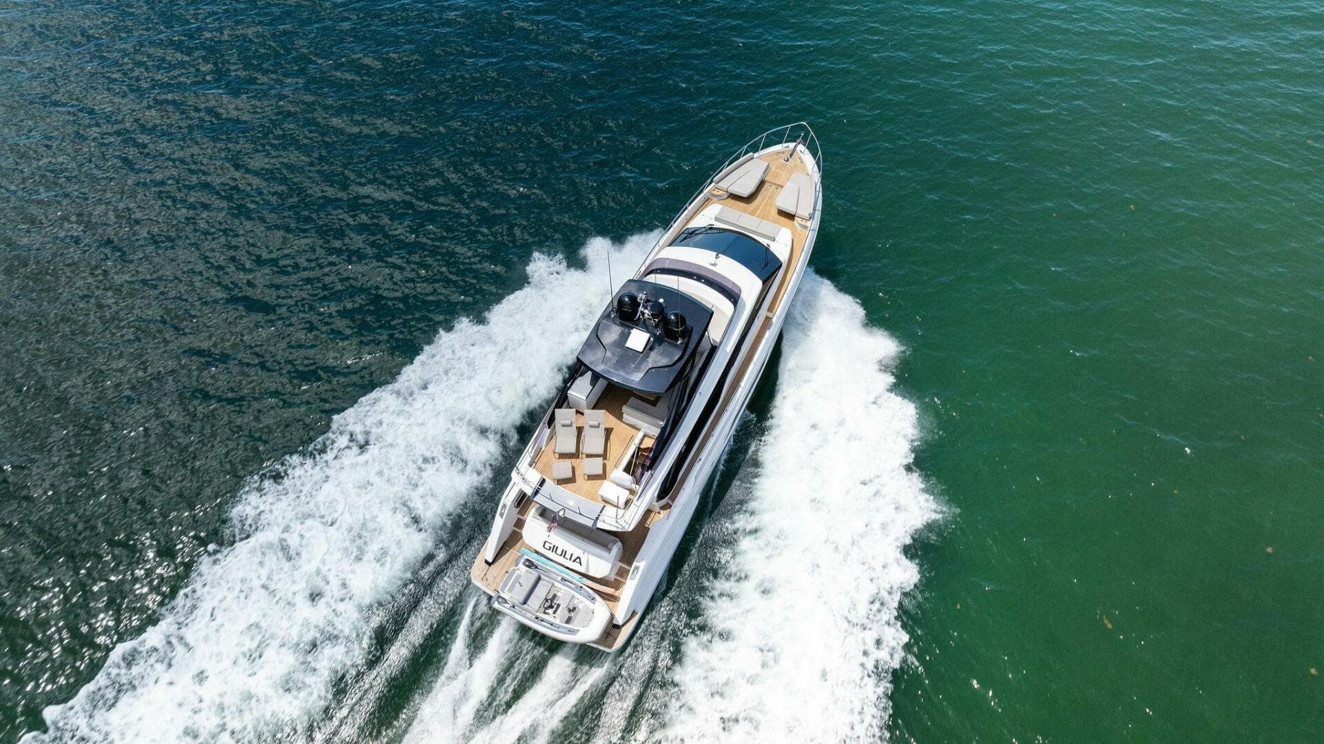 2023 Ferretti Yachts 670