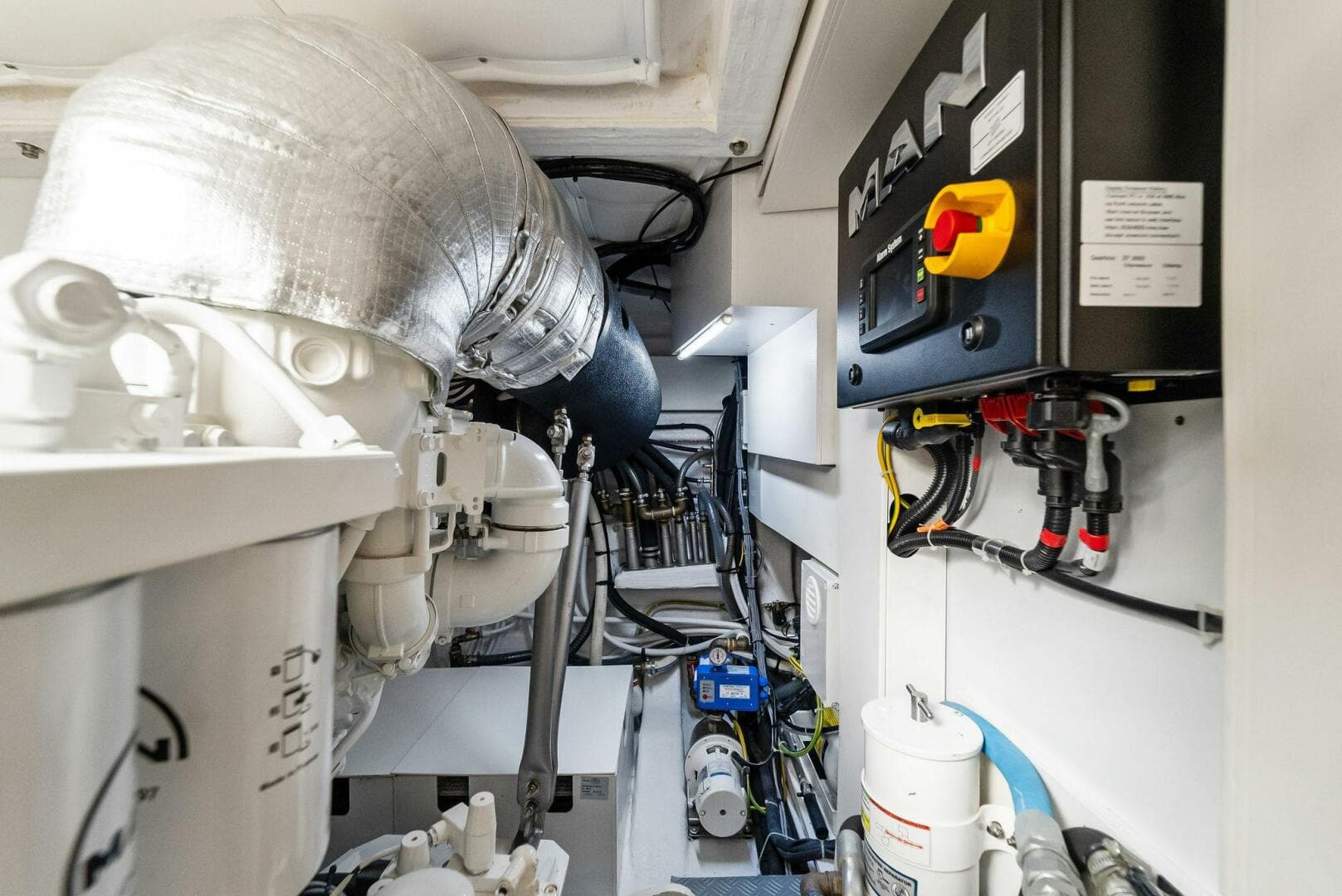 2023 Ferretti Yachts 670