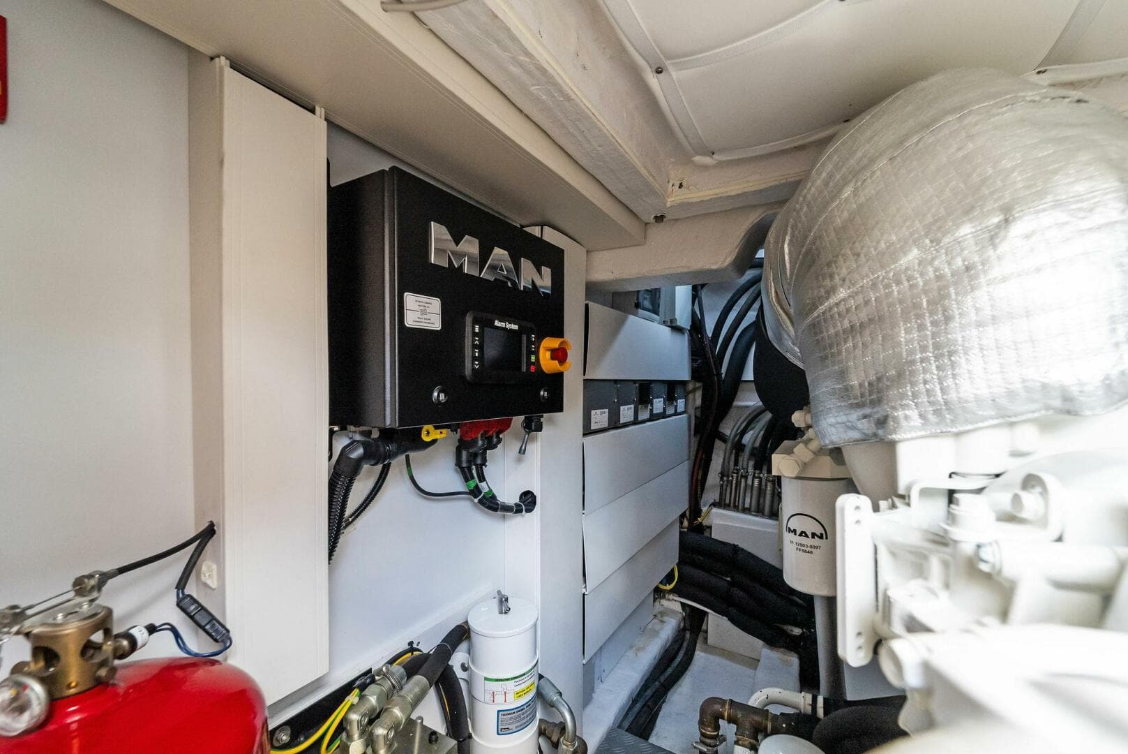 2023 Ferretti Yachts 670