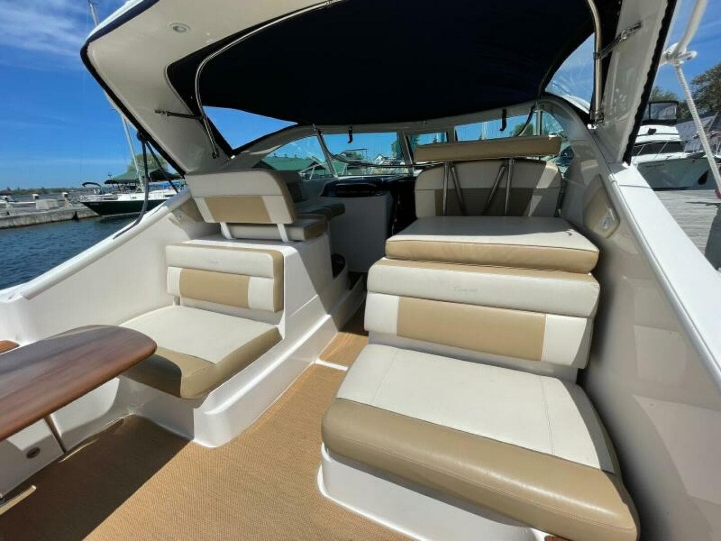 2012 Tiara Yachts 3100 Coronet