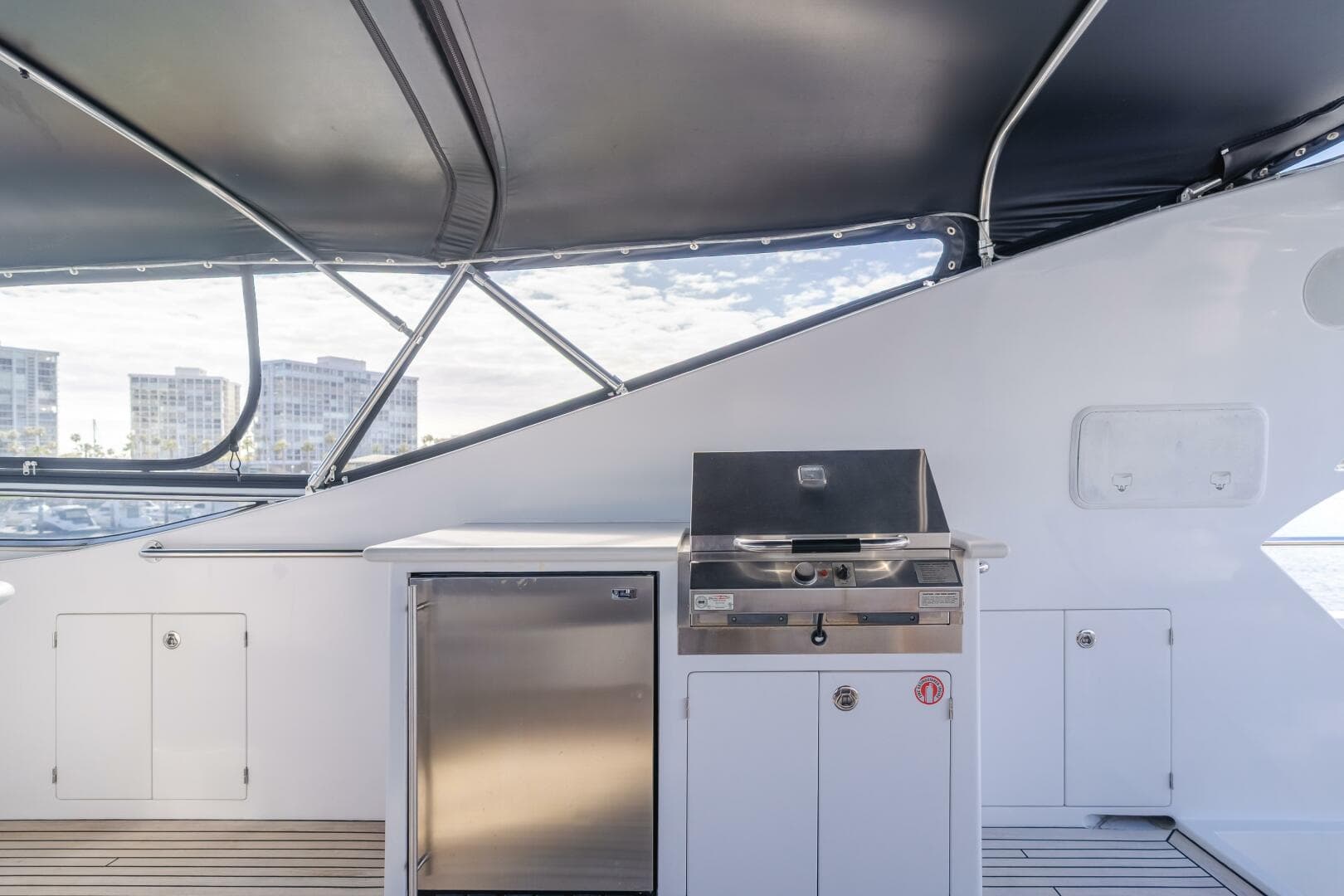 2011 President Sterling Tri-Deck