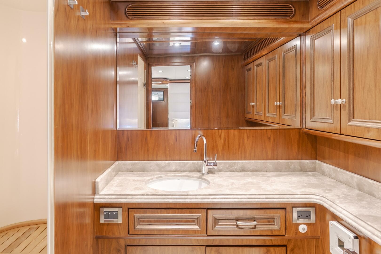 2011 President Sterling Tri-Deck