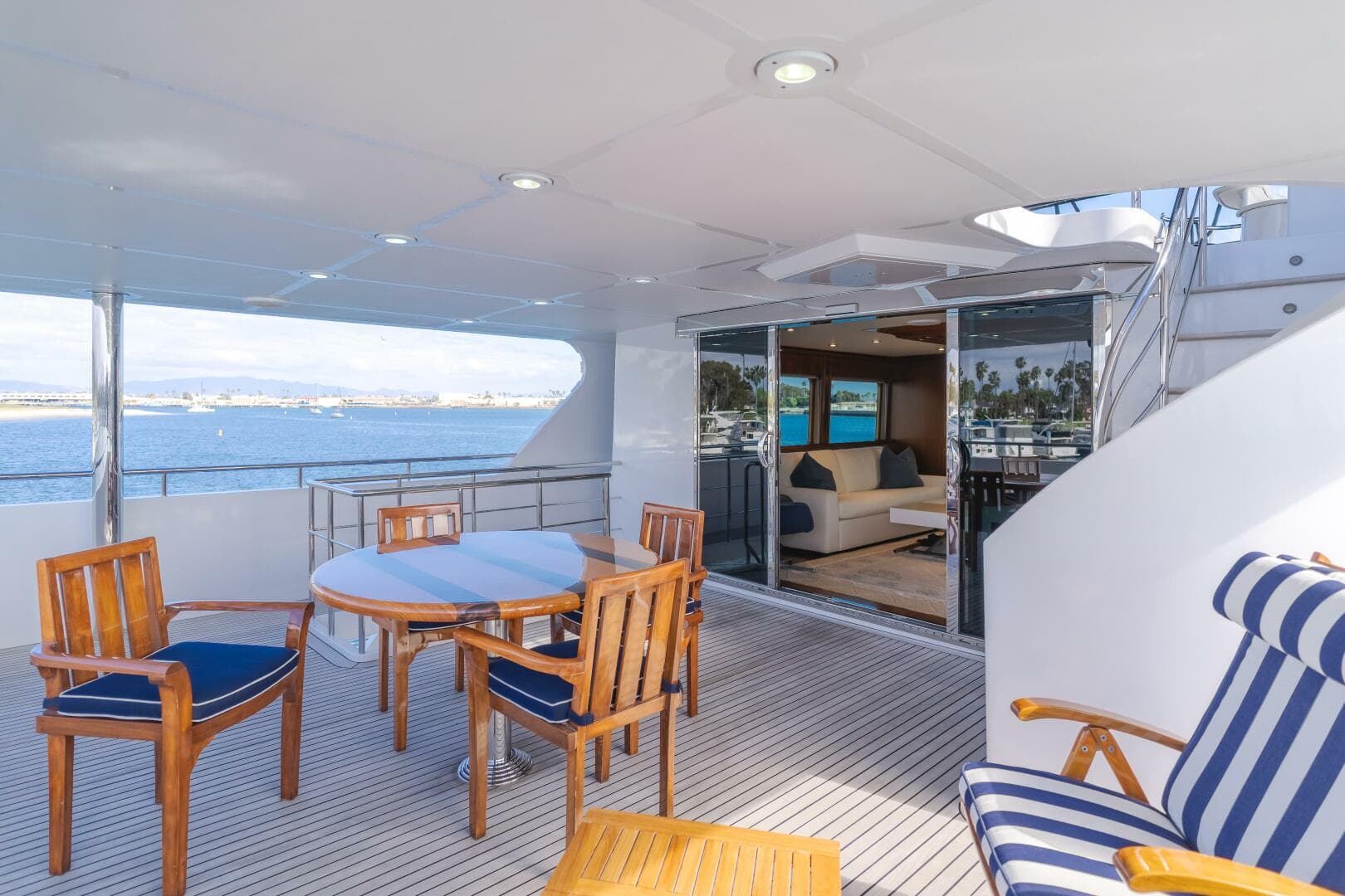 2011 President Sterling Tri-Deck