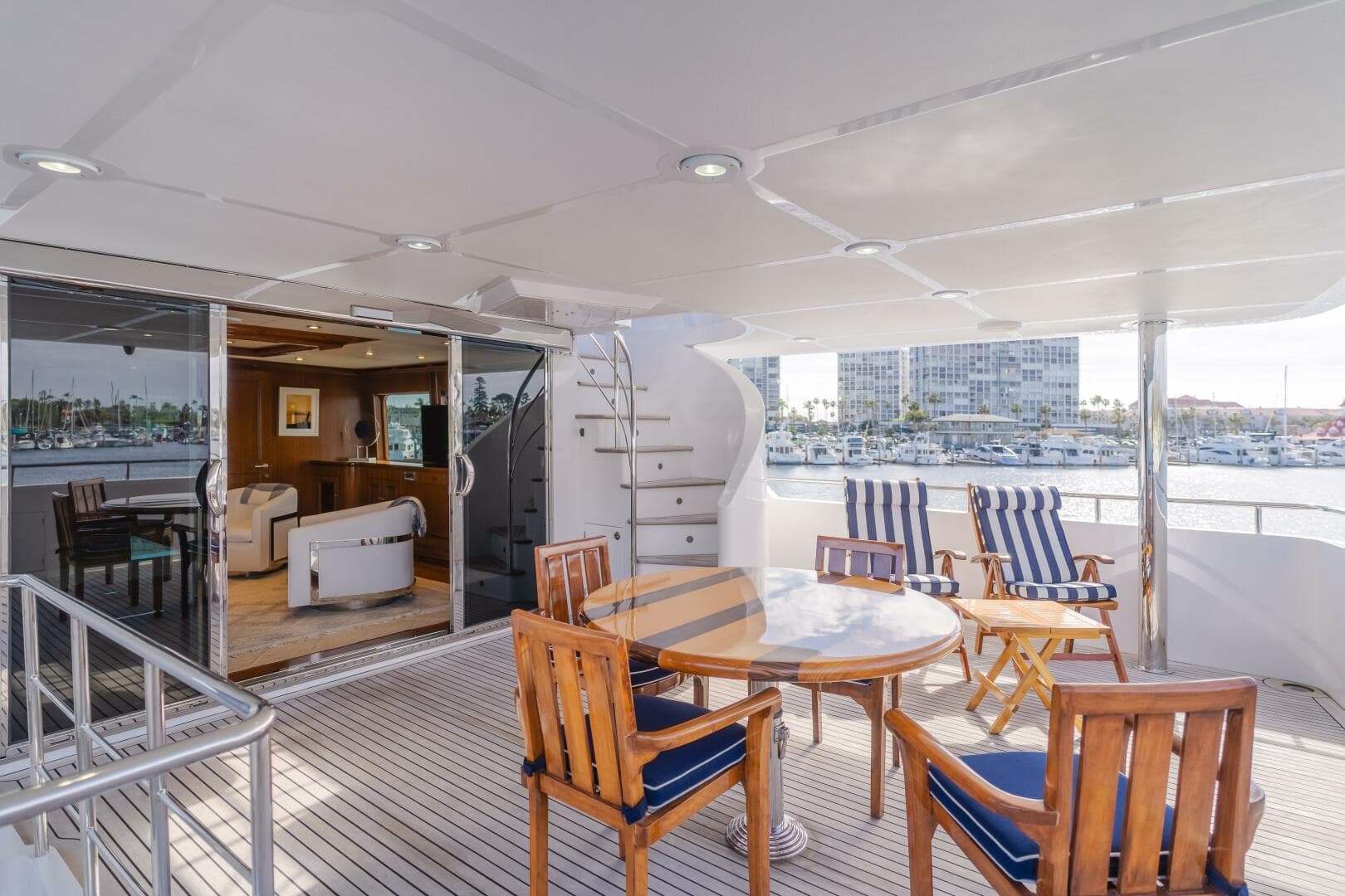 2011 President Sterling Tri-Deck