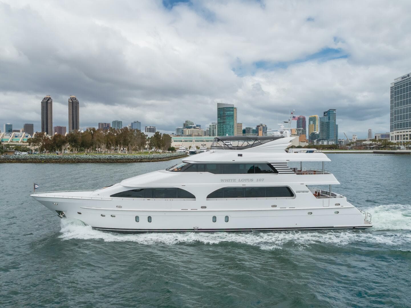 2011 President Sterling Tri-Deck