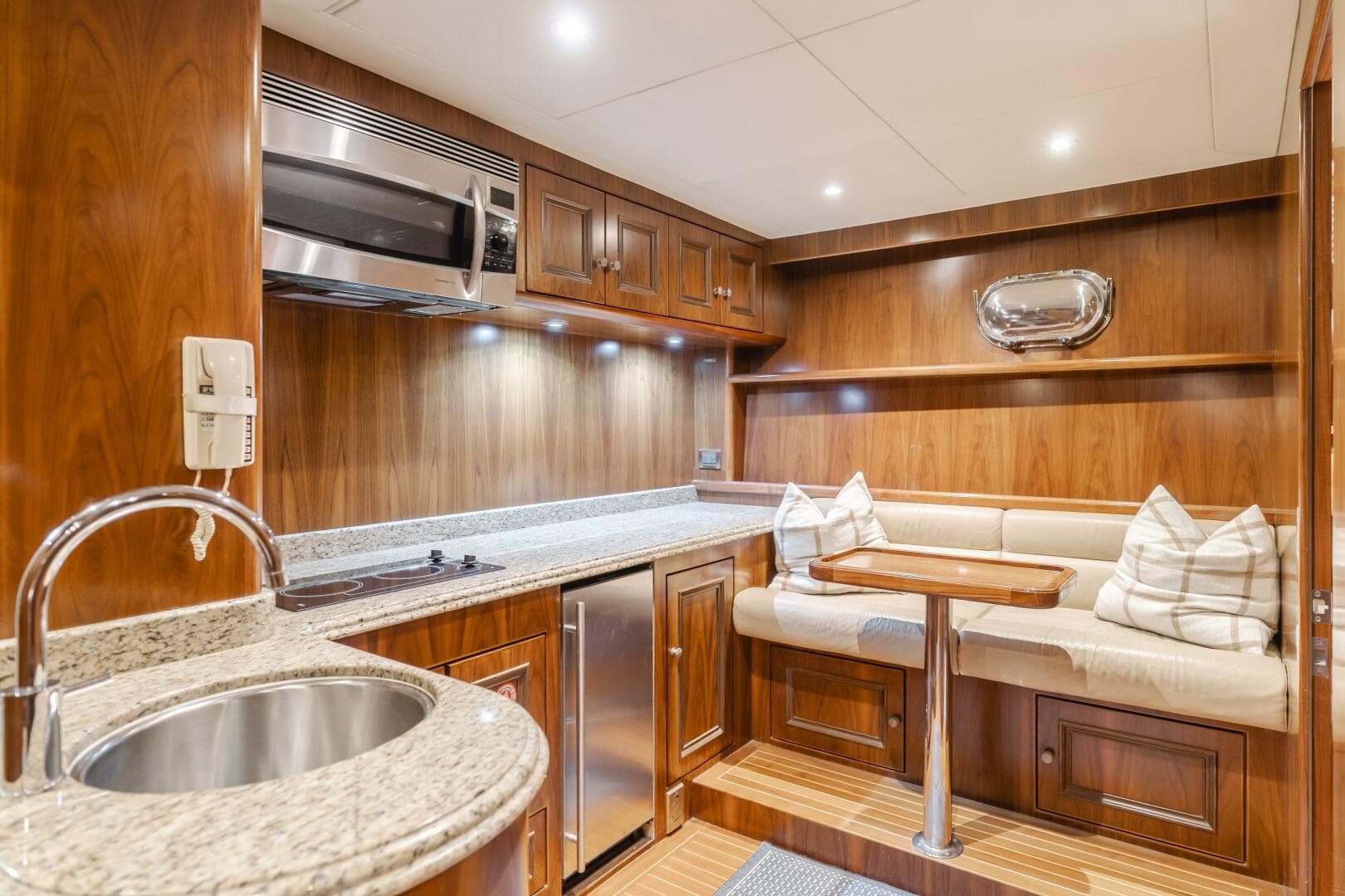 2011 President Sterling Tri-Deck