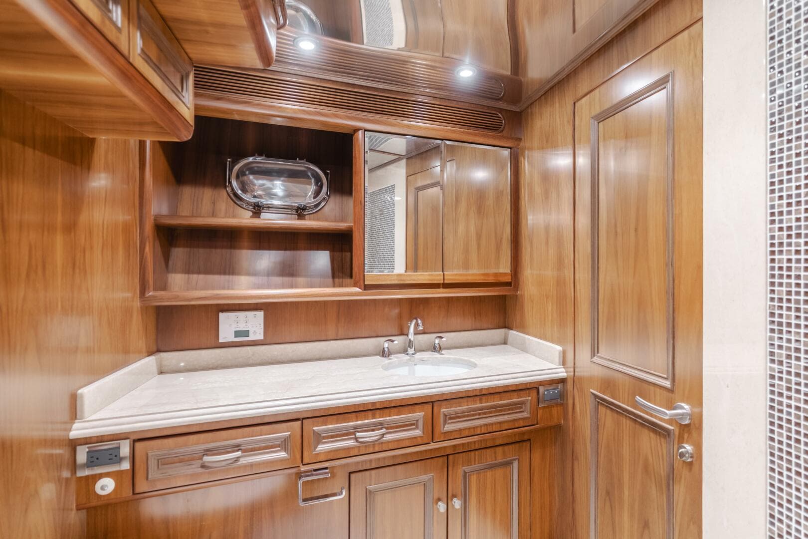 2011 President Sterling Tri-Deck