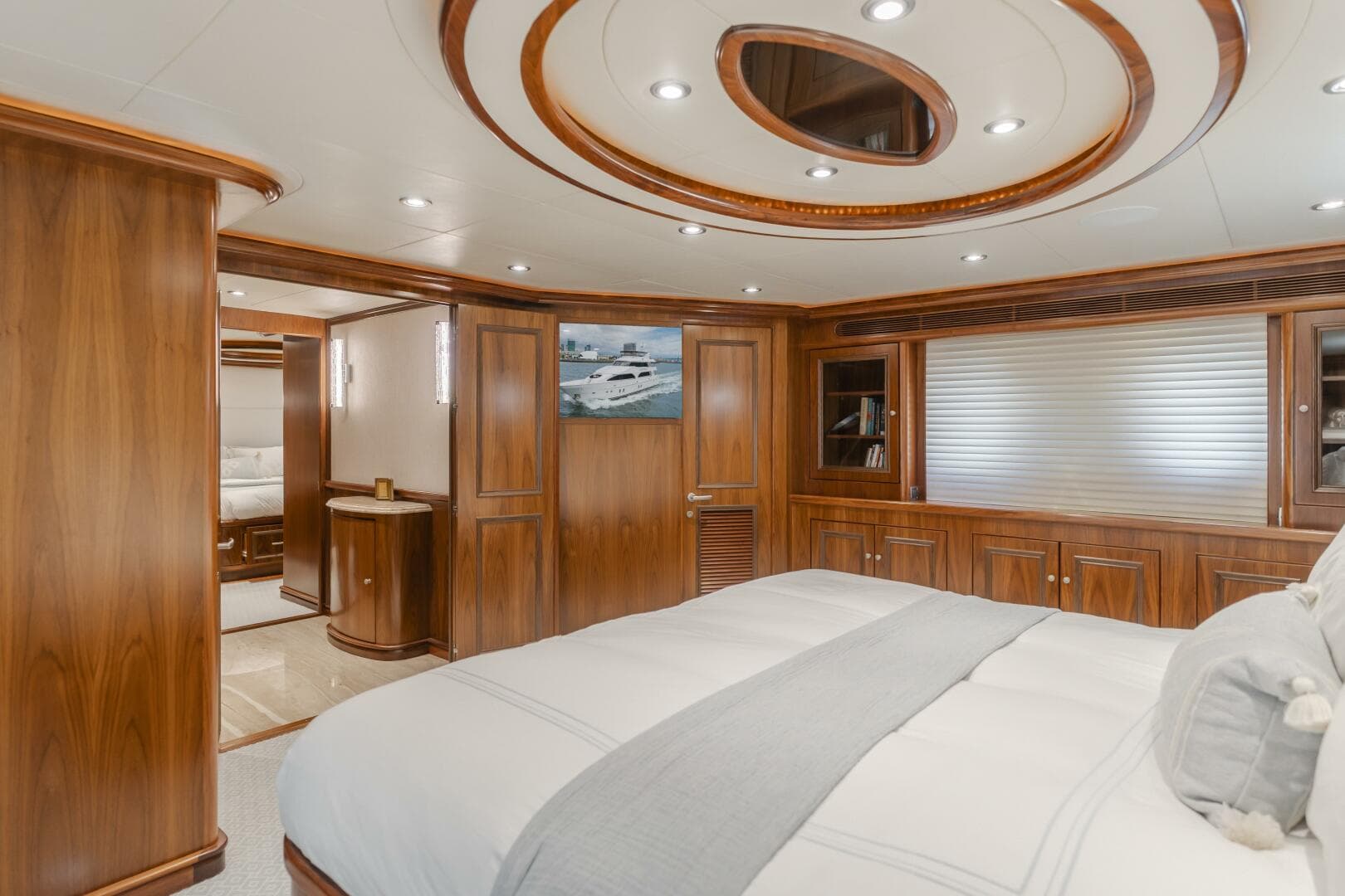 2011 President Sterling Tri-Deck