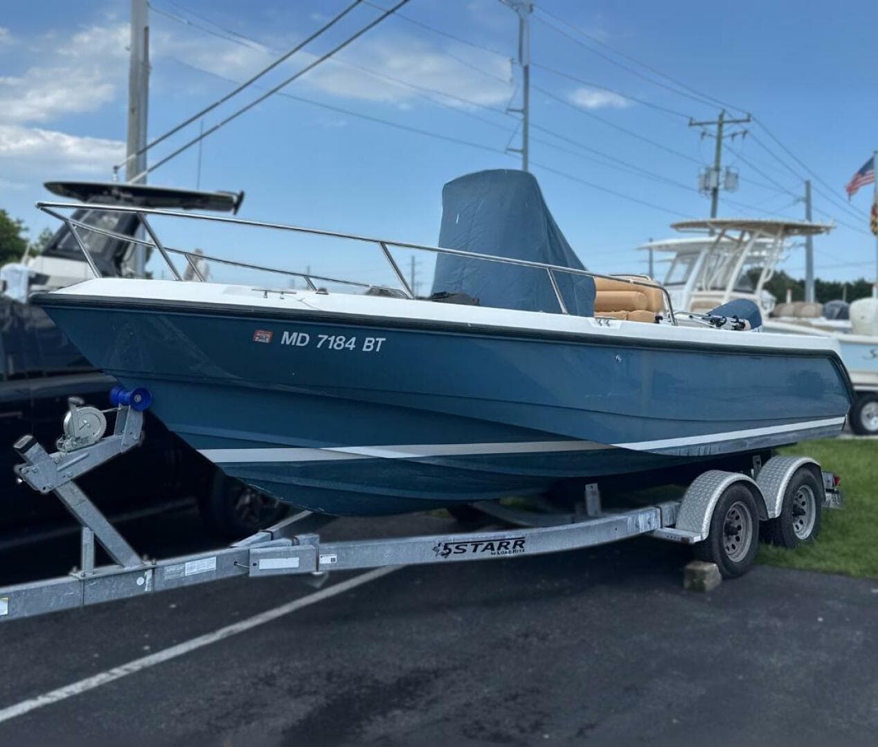 2004 Boston Whaler 210 Outrage