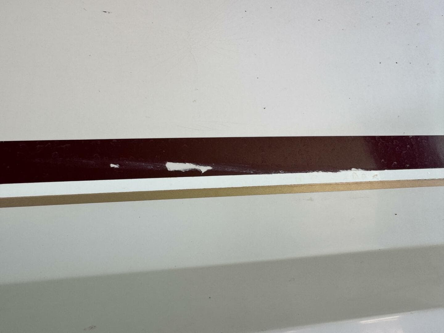 1994 Chaparral Signature 27 Cabin Cruiser