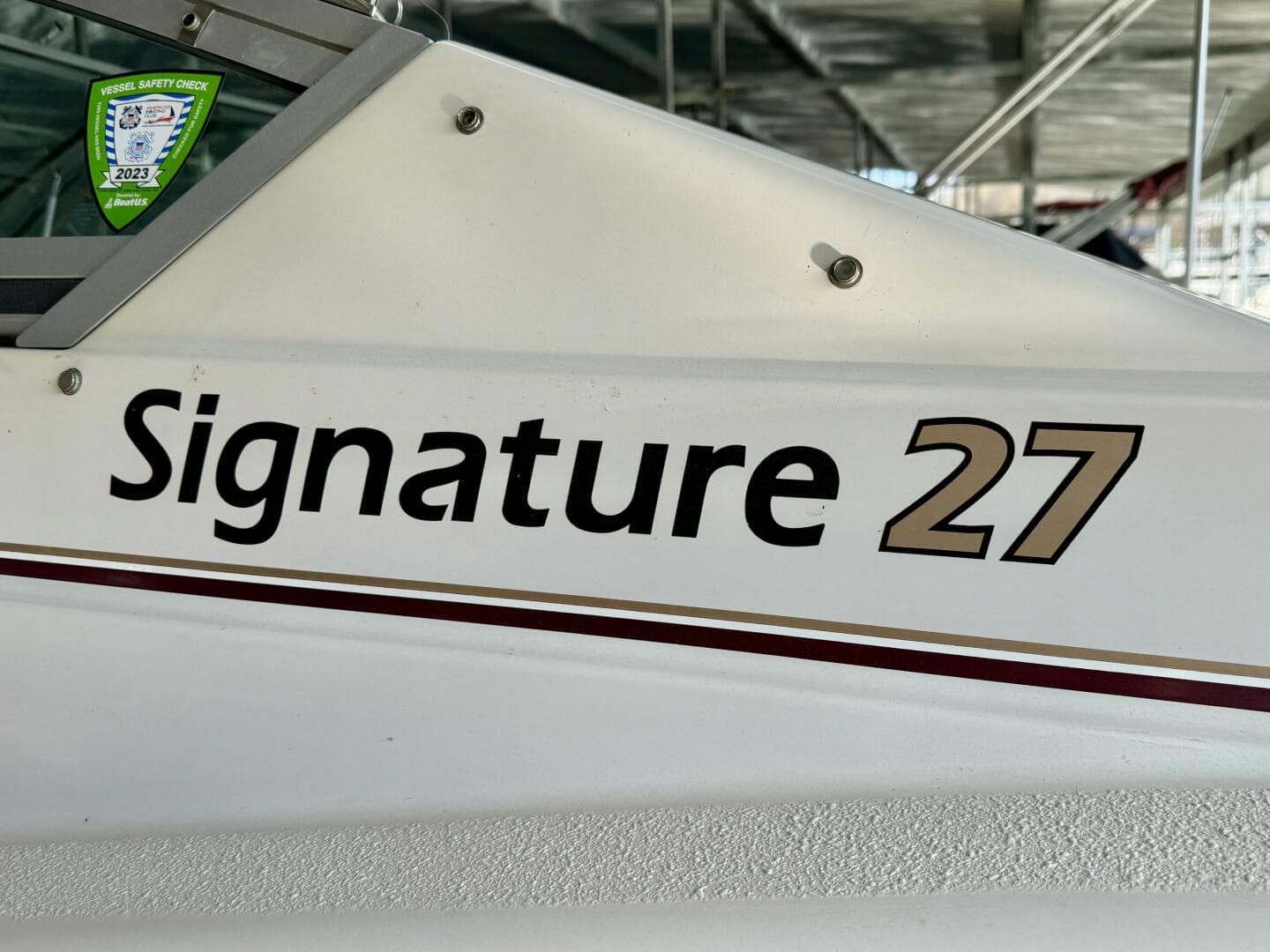 1994 Chaparral Signature 27 Cabin Cruiser