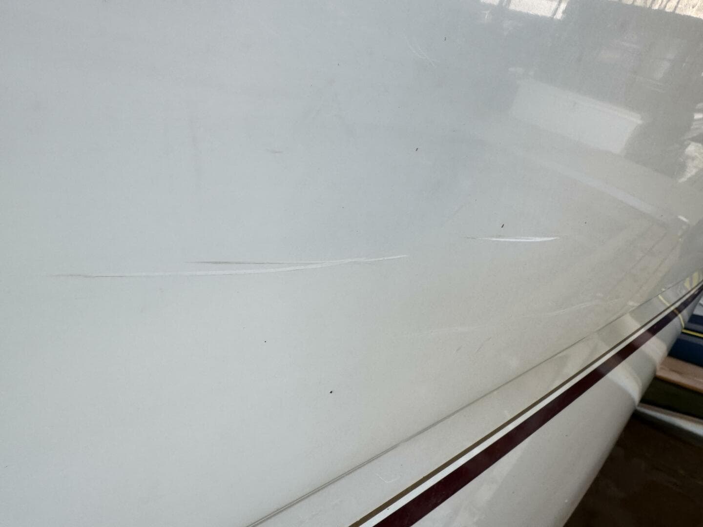 1994 Chaparral Signature 27 Cabin Cruiser