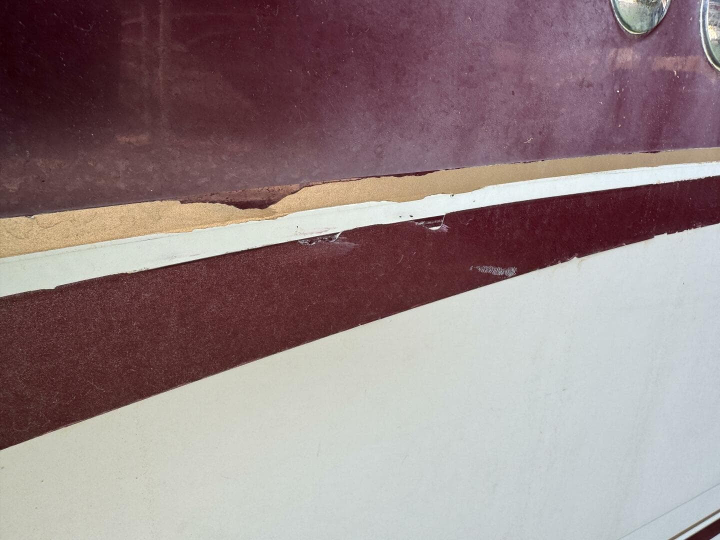 1994 Chaparral Signature 27 Cabin Cruiser