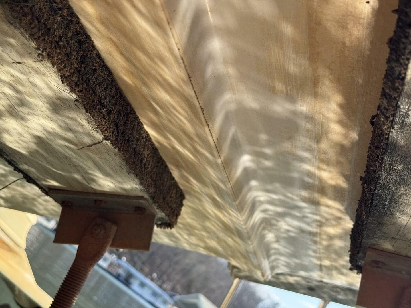 1994 Chaparral Signature 27 Cabin Cruiser