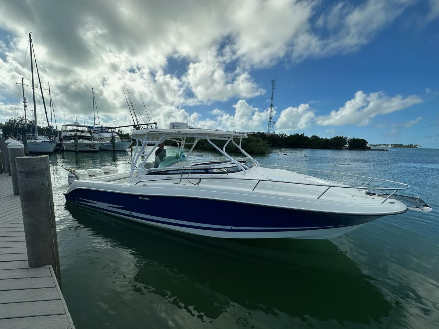 2007 Hydra-Sports 3300VX Vector Express