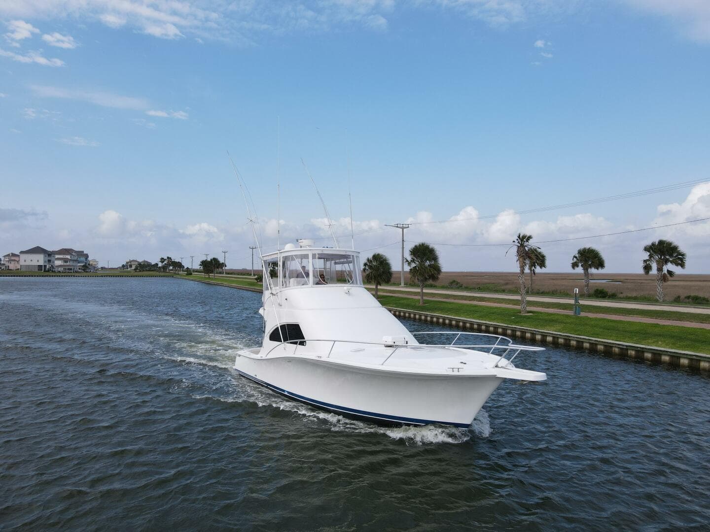 2005 Luhrs 41 Convertible "Rabbit Hole"