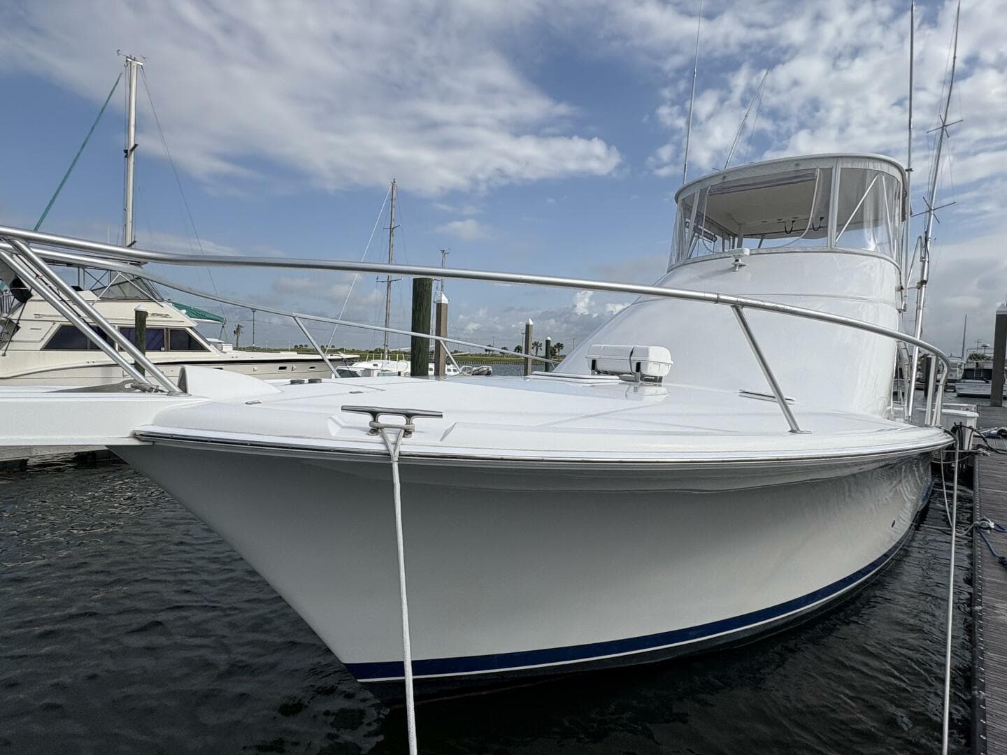 2005 Luhrs 41 Convertible "Rabbit Hole"