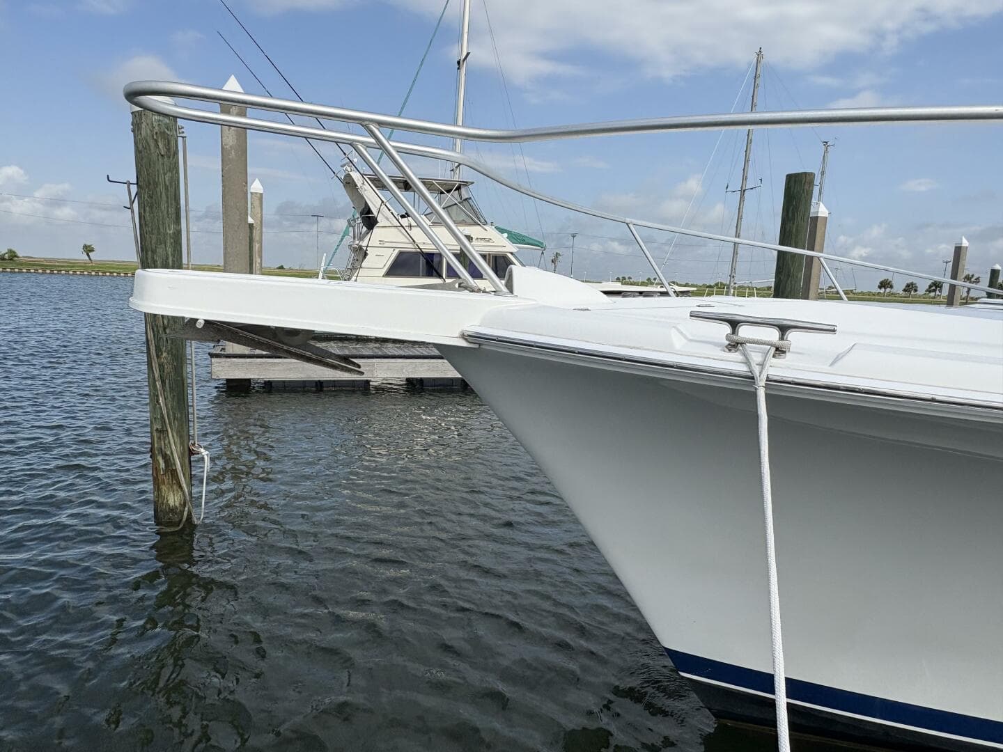 2005 Luhrs 41 Convertible "Rabbit Hole"